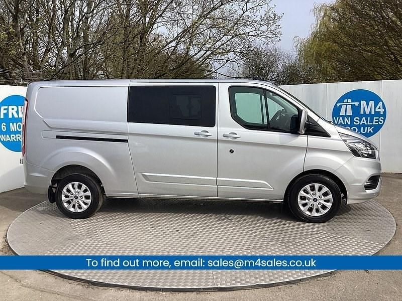 Used Ford Transit Custom Limited 130 HP (95 kW) 2022 Silver Van