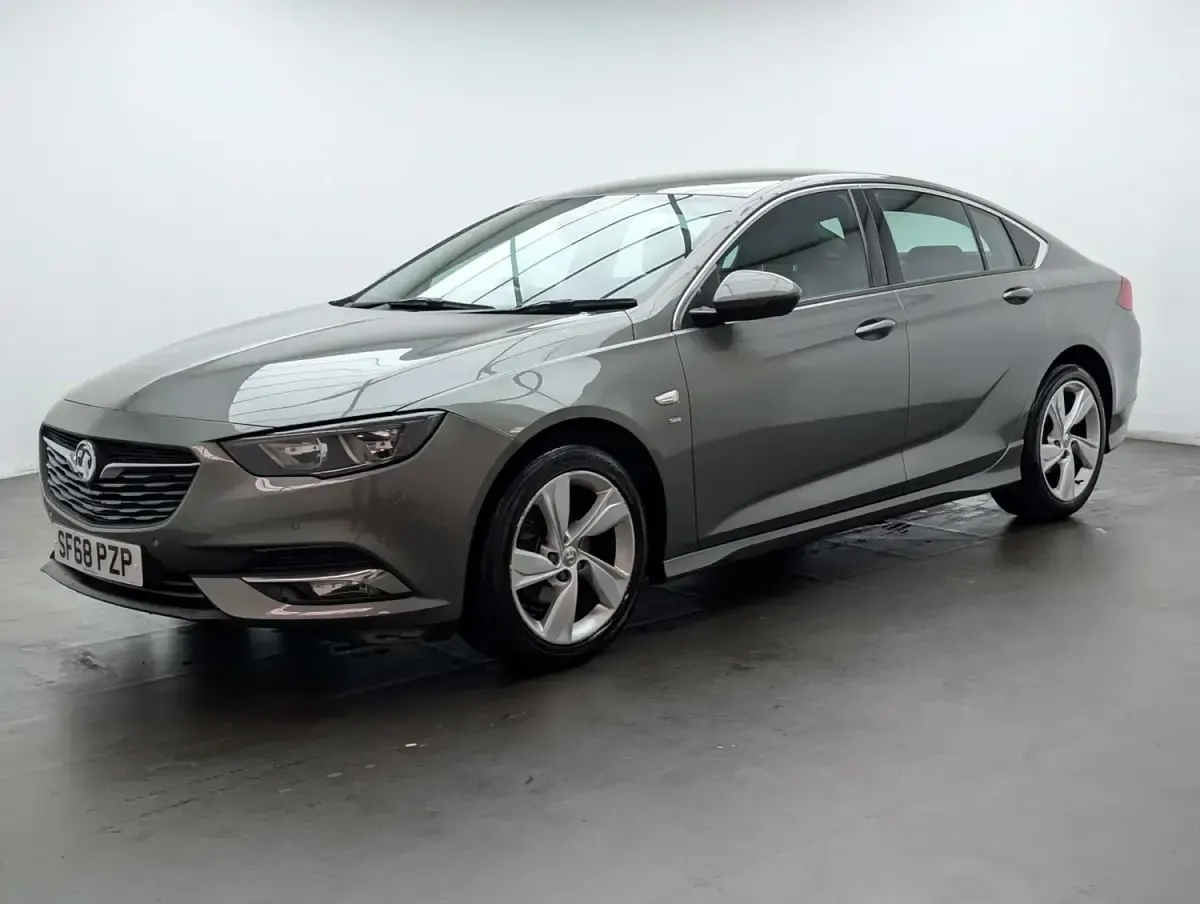 Second-hand Vauxhall Insignia Sport 165 CP (121 kW) 2019 Gri Hatchback