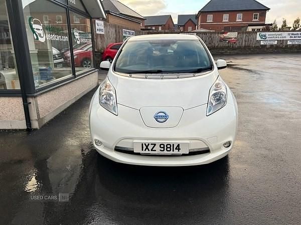 Used Nissan Leaf Acenta 80 kW (109 HP) 2016 White Hatchback