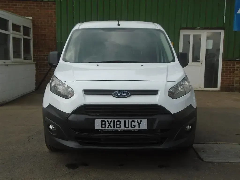 Used Ford Transit Connect 100 HP (73 kW) 2018 White MPV