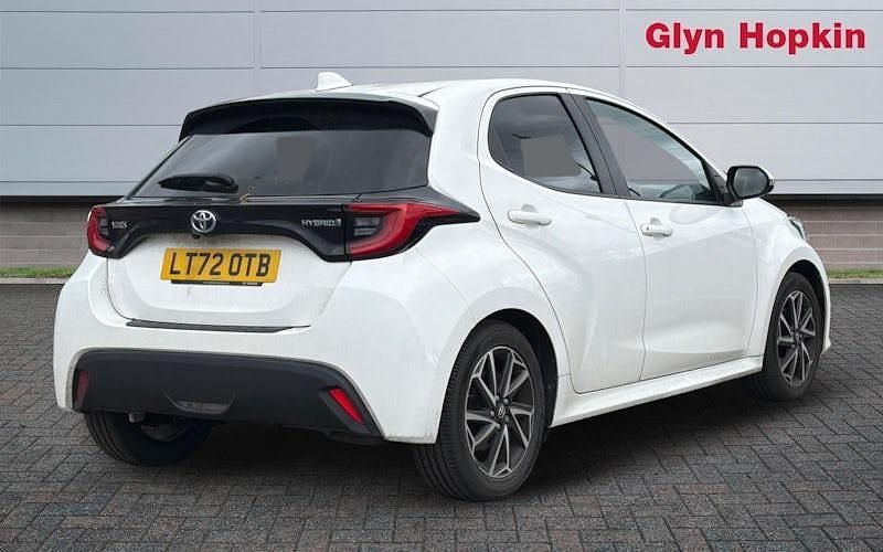 Used Toyota Yaris Hybrid Design 116 HP (85 kW) 2026 Hatchback