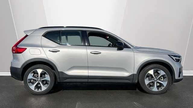 Used Volvo XC40 Plus 194 HP (142 kW) 2025 Silver SUV