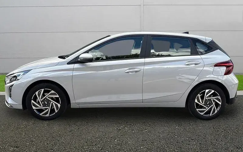 Used Hyundai i20 Advanced 101 HP (74 kW) 2024 Grey Hatchback