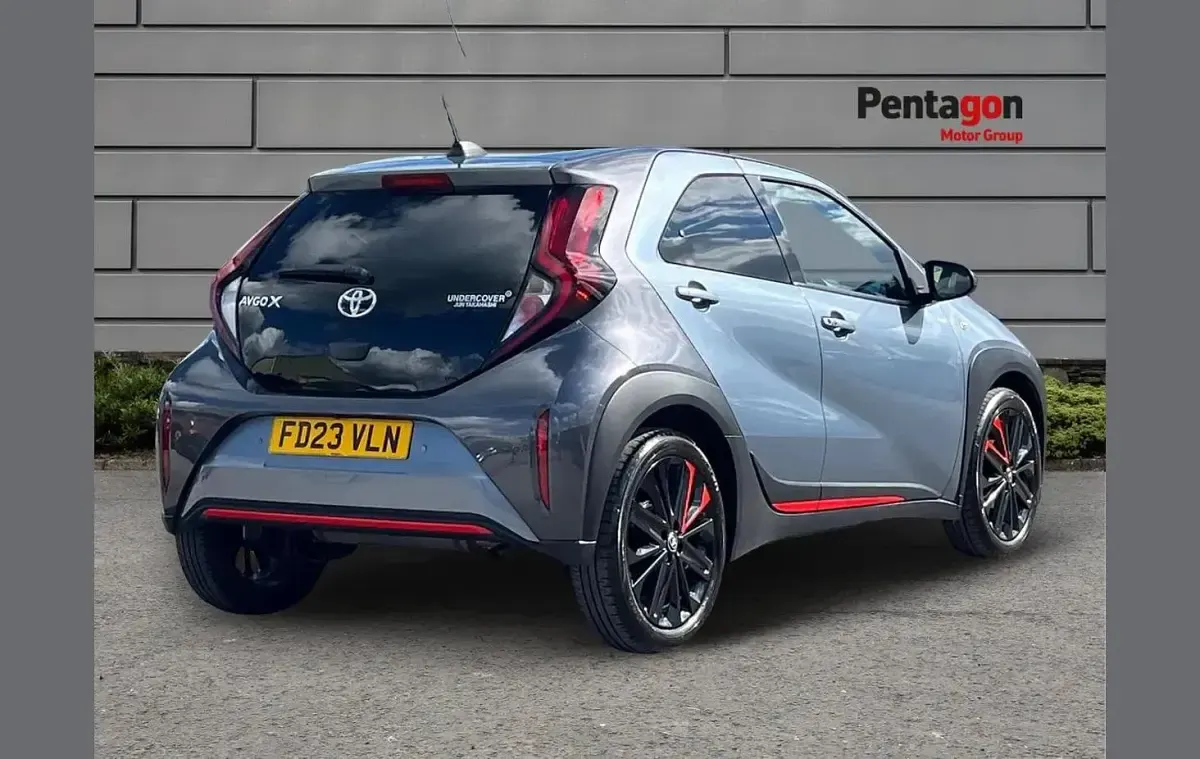 Used Toyota Aygo X 72 HP (52 kW) 2023 Grey SUV