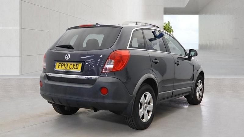 Usado Vauxhall Antara 163 HP (119 kW) 2013 Cinzento SUV