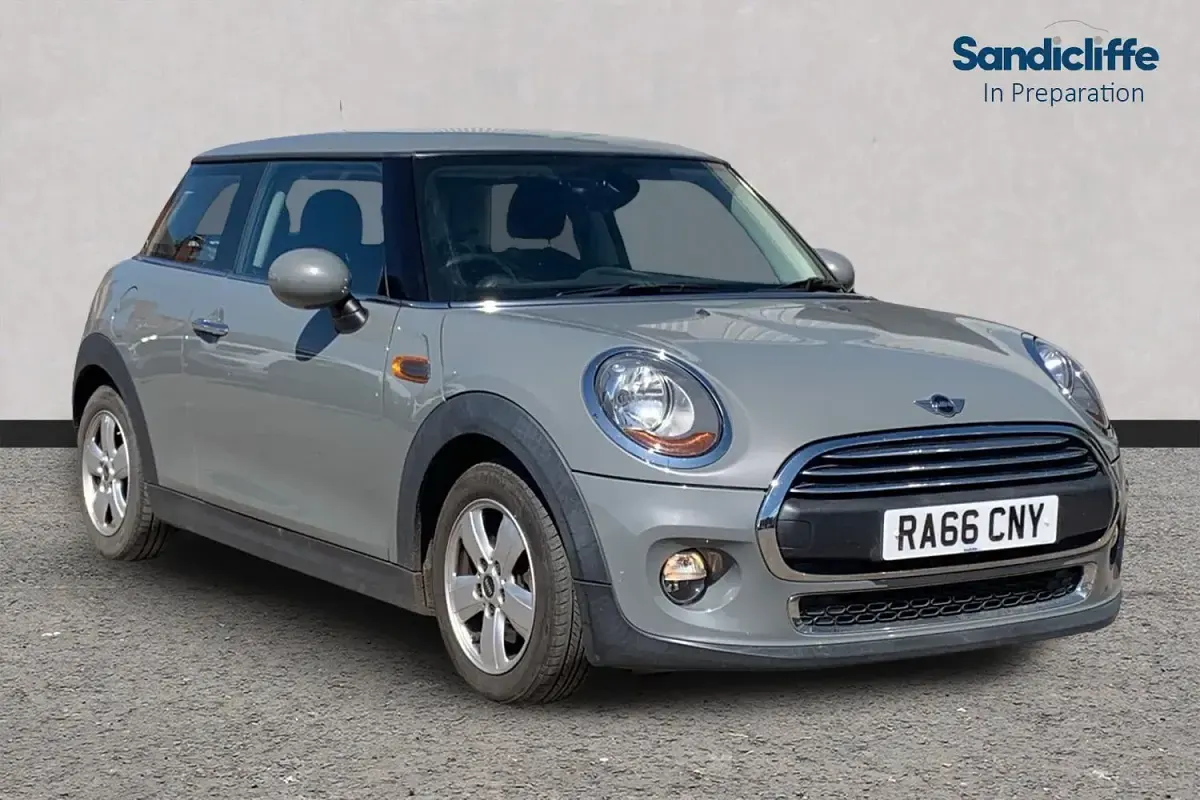 Used Mini ONE 102 HP (75 kW) 2016 Hatchback