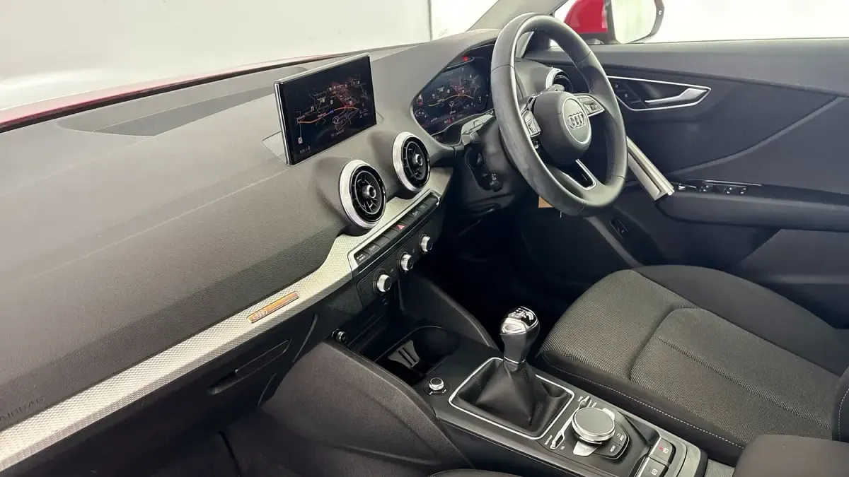 Used Audi Q2 Sport 108 HP (79 kW) 2023 Red SUV