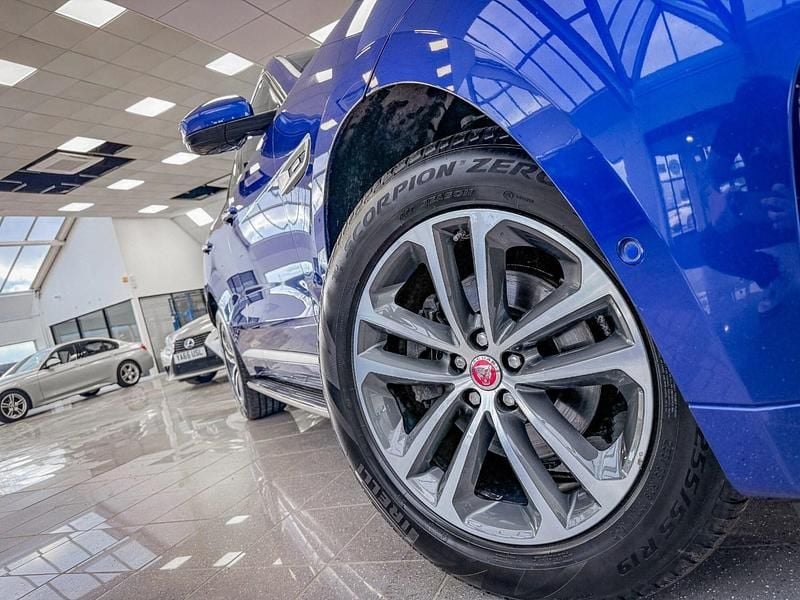 Used Jaguar F-Pace R-Sport 180 HP (132 kW) 2019 Blue SUV
