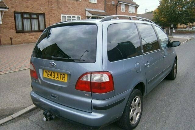 Begagnad Ford Galaxy 2001 Minibuss
