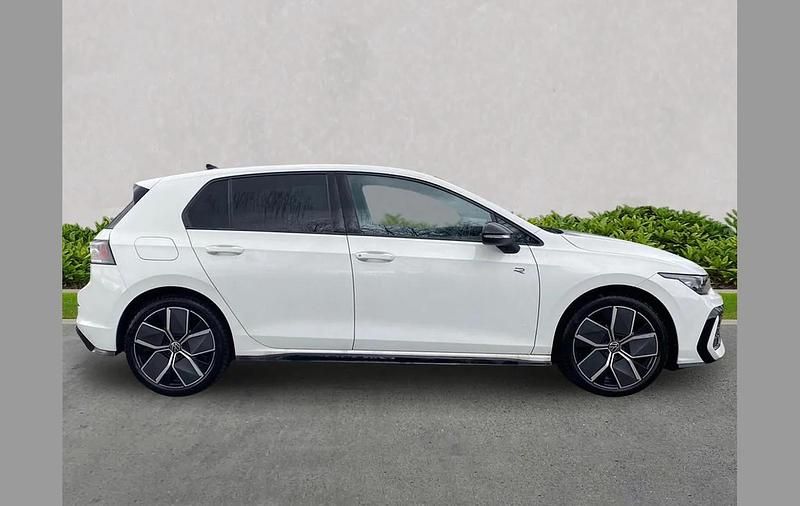 New VW Golf VIII Black Edition 150 HP (110 kW) 2025 White Hatchback