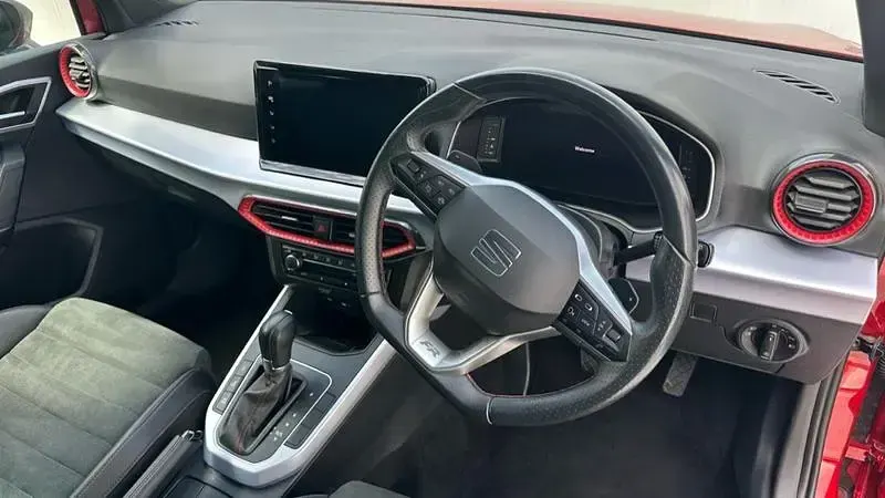 Used Seat Arona FR Sport 110 HP (80 kW) 2023 Red SUV