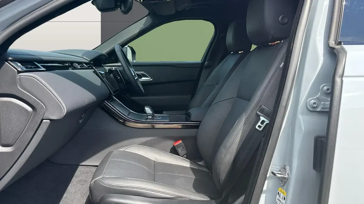 Used Land Rover Range Rover Velar SE Dynamic 204 HP (150 kW) 2025 Arrios grey SUV
