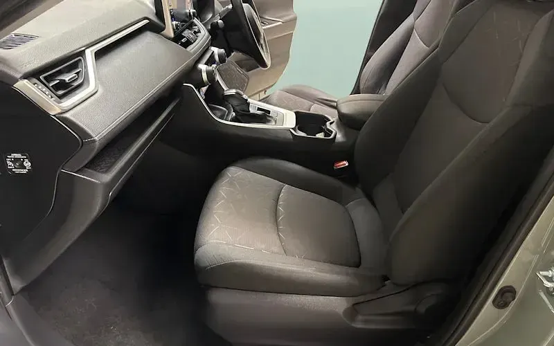 Used Toyota RAV4 Design 218 HP (160 kW) 2025 SUV