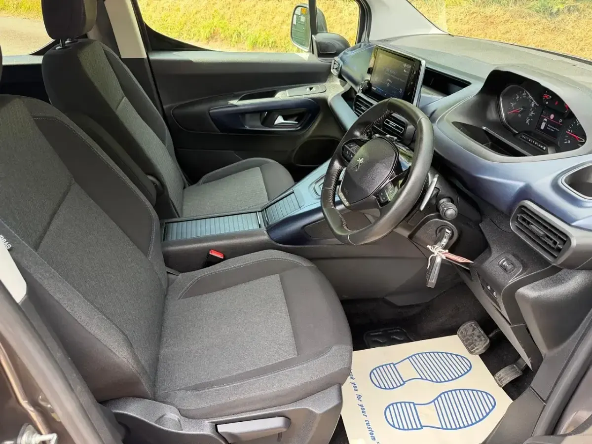 Used Peugeot Rifter Allure 131 HP (96 kW) 2021 Grey MPV