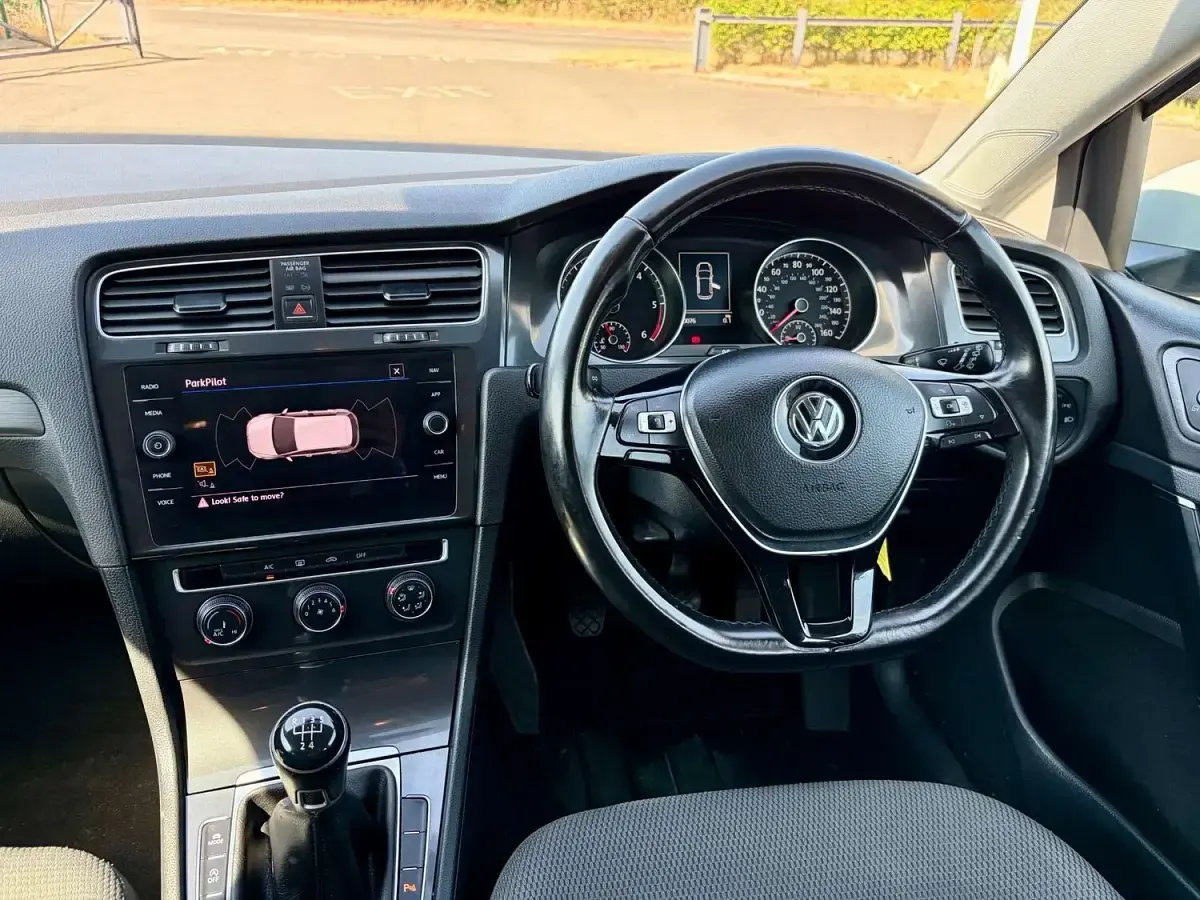 Used VW Golf VII SE 2017 Silver Hatchback
