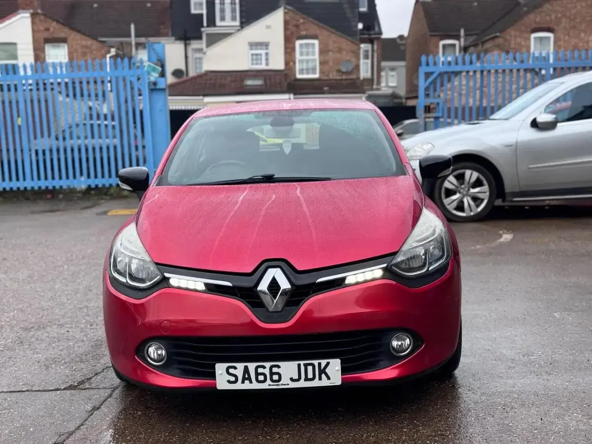 Used Renault Clio 2016 Red Hatchback