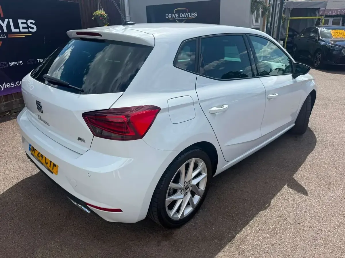 Used Seat Ibiza FR 113 HP (83 kW) 2024 White Hatchback