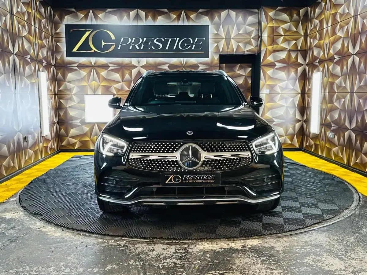 Second-hand Mercedes GLC220 AMG line 2019 Negru SUV