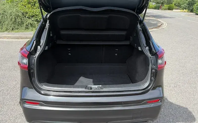 Used Nissan Qashqai Acenta Premium 140 HP (102 kW) 2020 Black SUV