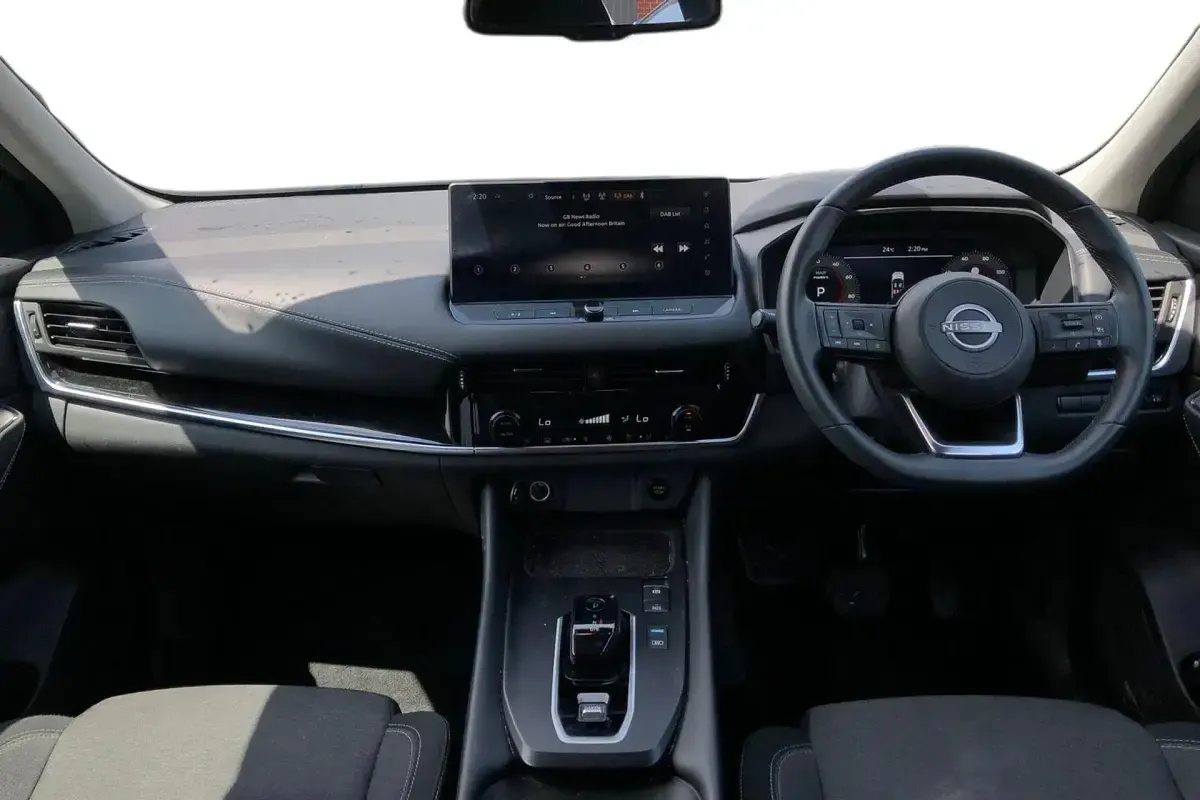 Used Nissan Qashqai N-Connecta 190 HP (139 kW) 2023 Grey SUV