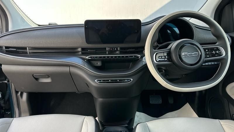 Used Fiat 500e La Prima 86 kW (118 HP) 2022 Green Hatchback