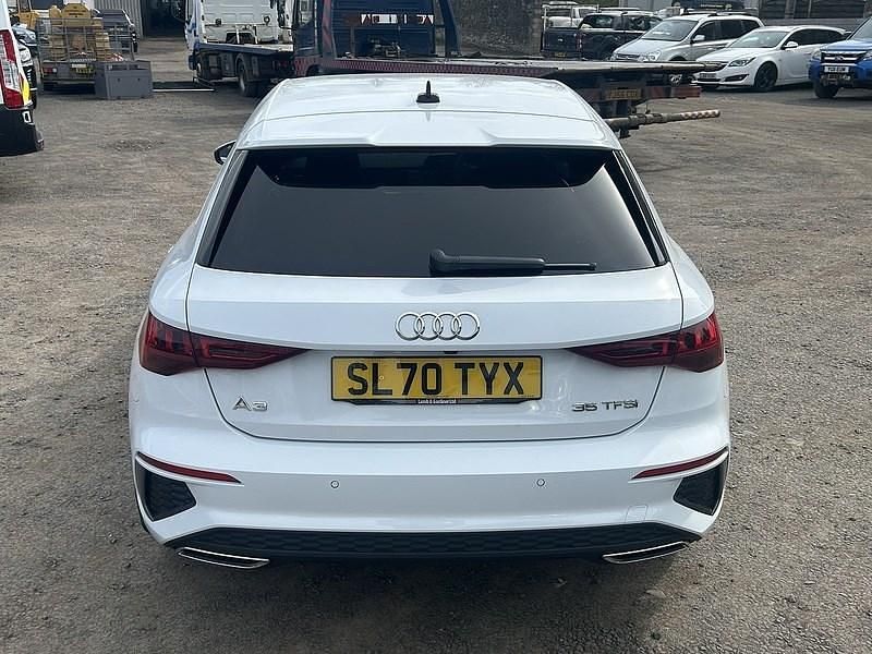 Usado Audi A3 Sportback S-Line 150 HP (110 kW) 2020 Branco Citadino