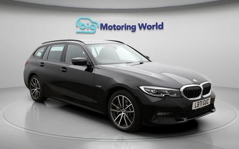 Used BMW 330e Sport Line 292 HP (214 kW) 2022 Black Estate