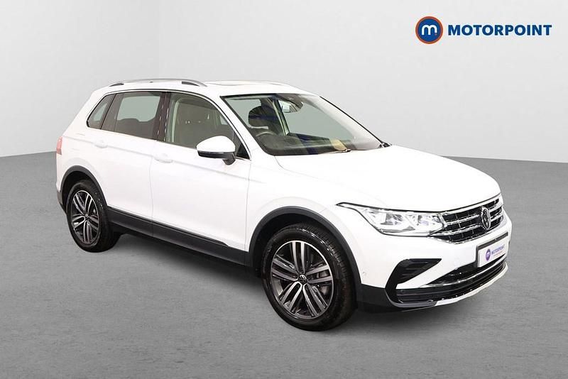 White Used 2023 VW Tiguan Elegance SUV | £26,799 (Fair price) - Image 1/4