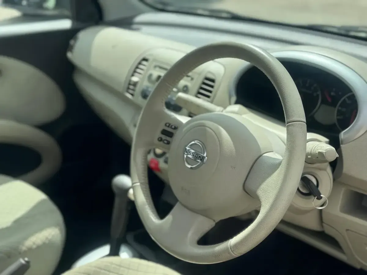 Used Nissan Micra SE 88 HP (64 kW) 2006 Green Hatchback