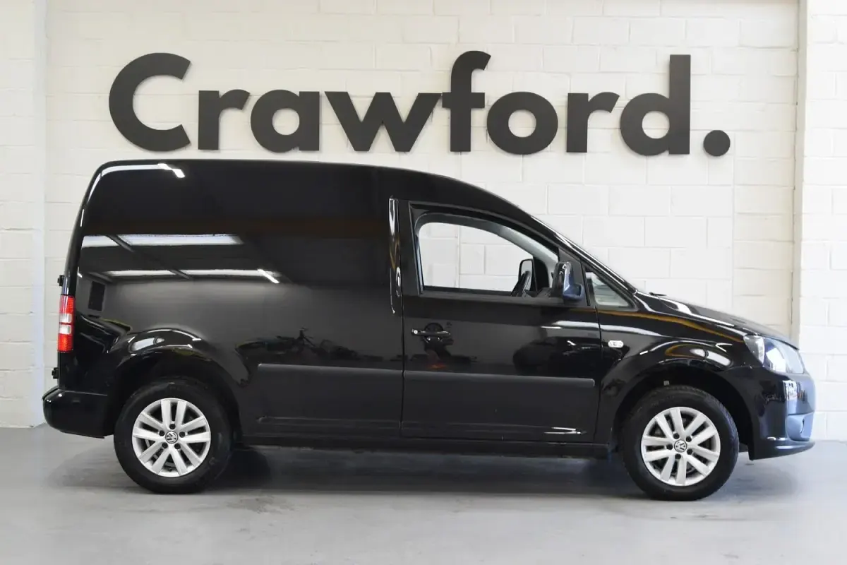 Usado VW Caddy Highline 102 HP (75 kW) 2015 Preto Monovolume