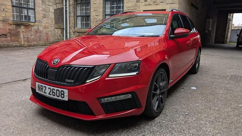 Used Skoda Octavia vRS 184 HP (135 kW) 2017 Red Estate