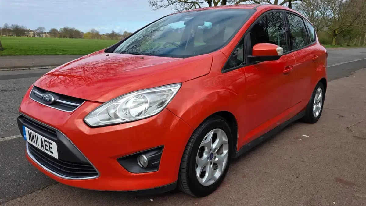 Usado Ford C-MAX Zetec 115 HP (84 kW) 2011 Vermelho Monovolume
