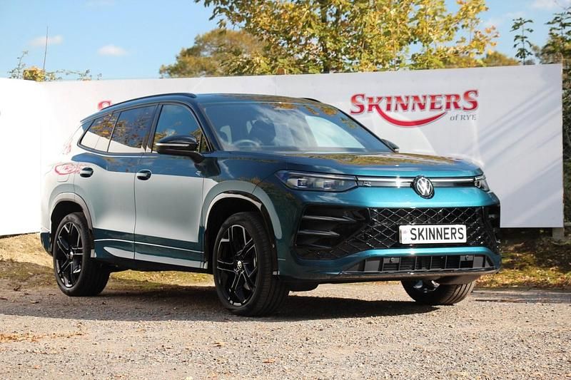 Blue New 2025 VW Touran R-line MPV | £39,995 (Fair price) - Image 1/4