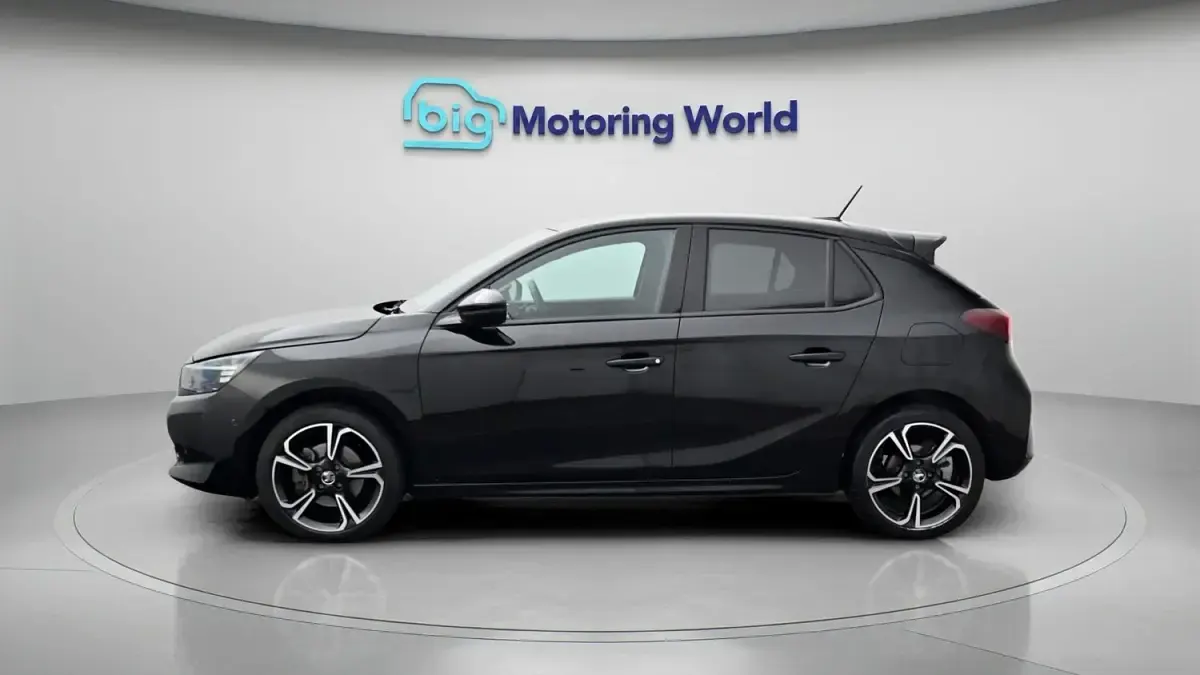 Begagnad Vauxhall Corsa S 131 HK (96 kW) 2023 Svart Halvkombi