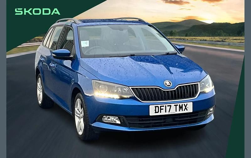 Used Skoda Fabia SE L 88 HP (64 kW) 2017 Blue Estate