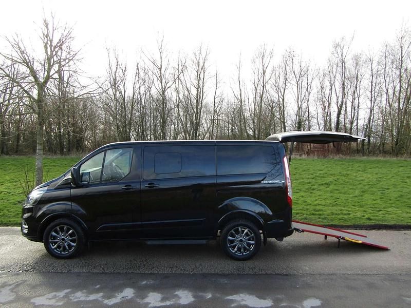 Used Ford Tourneo 2020 Black MPV
