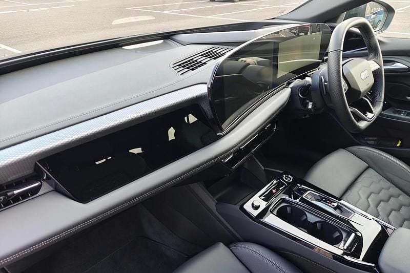 Used Audi A6 e-tron S-Line 339 kW (462 HP) 2025 Black Estate