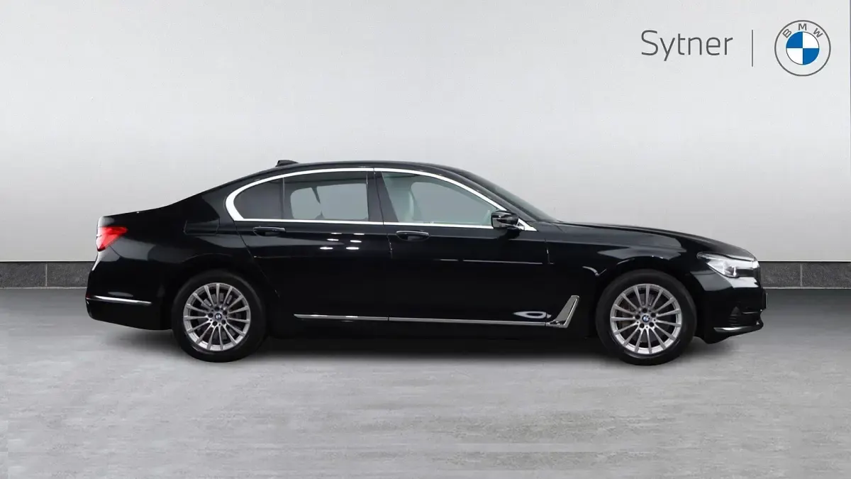 Used BMW 730 Exclusive 261 HP (191 kW) 2017 Black Sedan