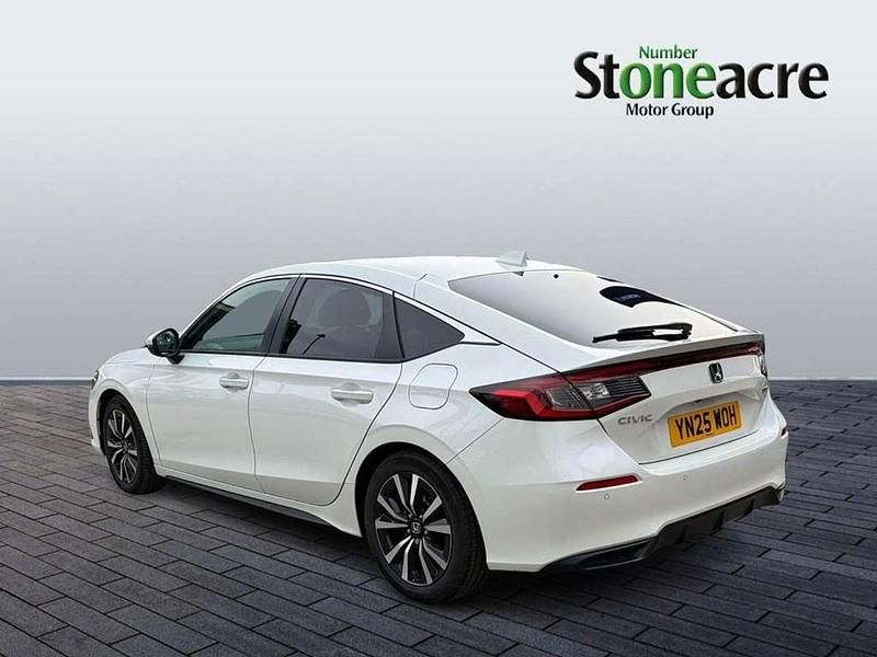 Used Honda Civic Elegance 140 HP (102 kW) 2025 White Hatchback