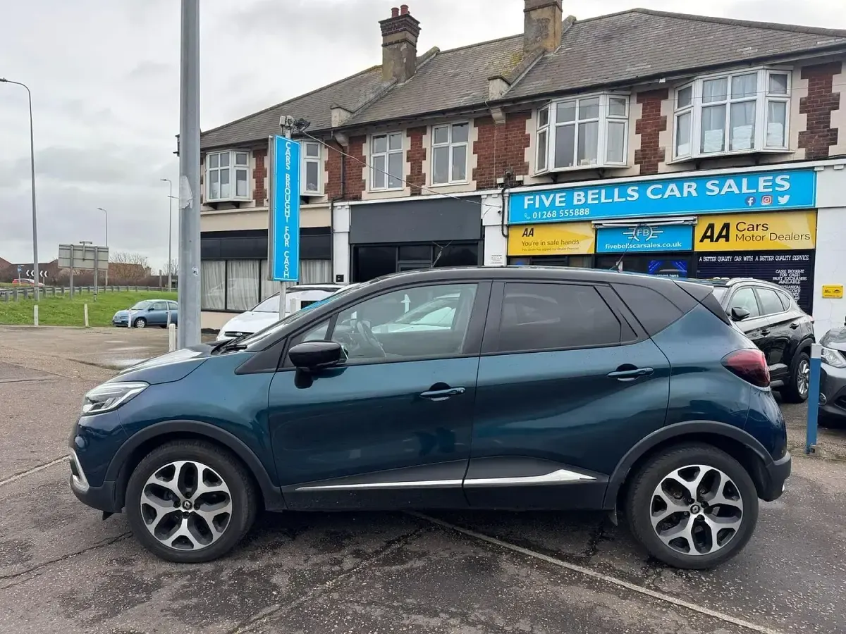 Second-hand Renault Captur Signature 90 CP (66 kW) 2017 Albastru SUV
