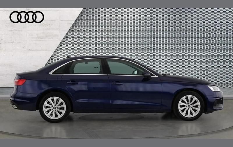Used Audi A4 Comfort 150 HP (110 kW) 2023 Blue Sedan