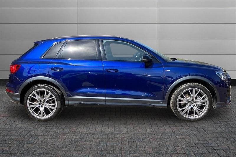 Used Audi Q3 Design 190 HP (139 kW) 2025 Navarra blue SUV