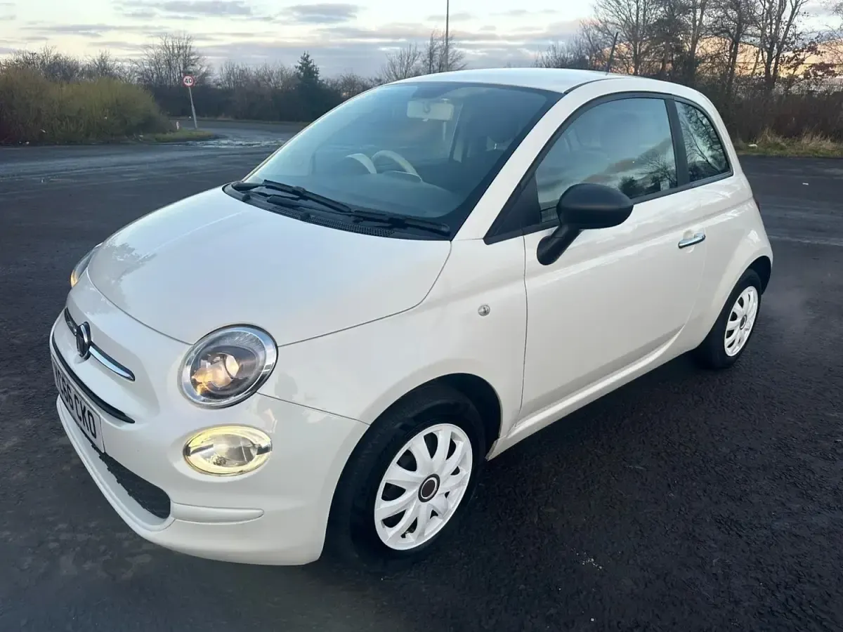 Używany Fiat 500 Pop 69 KM (50 kW) 2016 Biały Hatchback