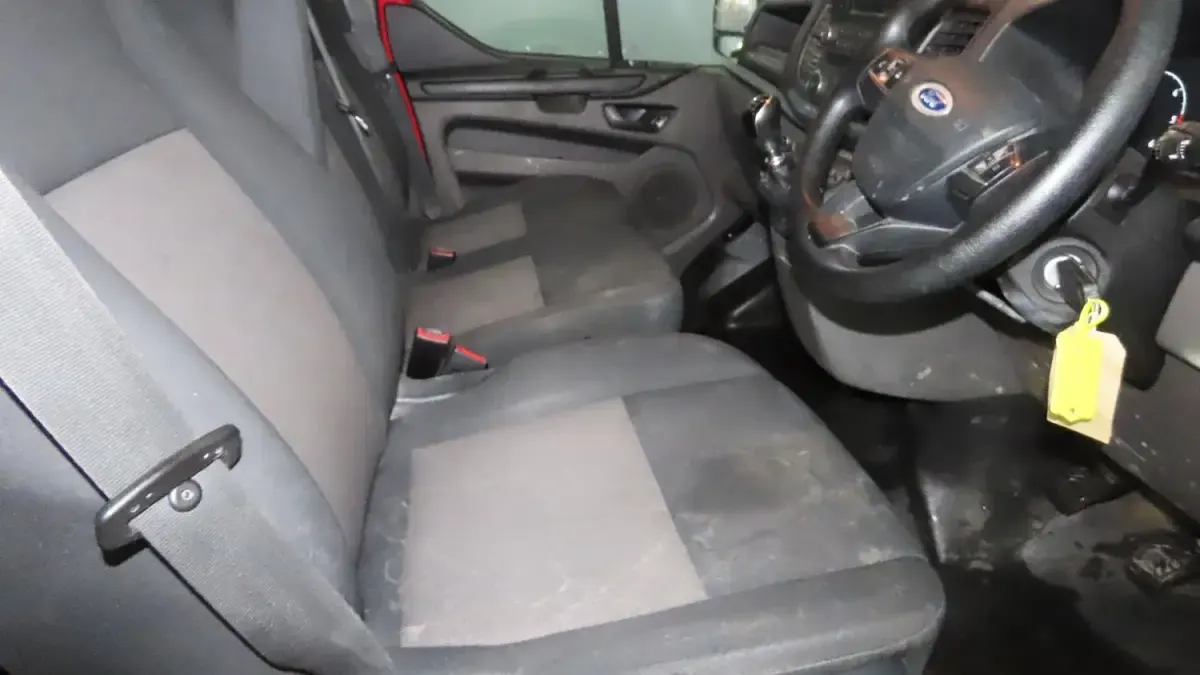 Used Ford Transit Custom 105 HP (77 kW) 2021 Red Van