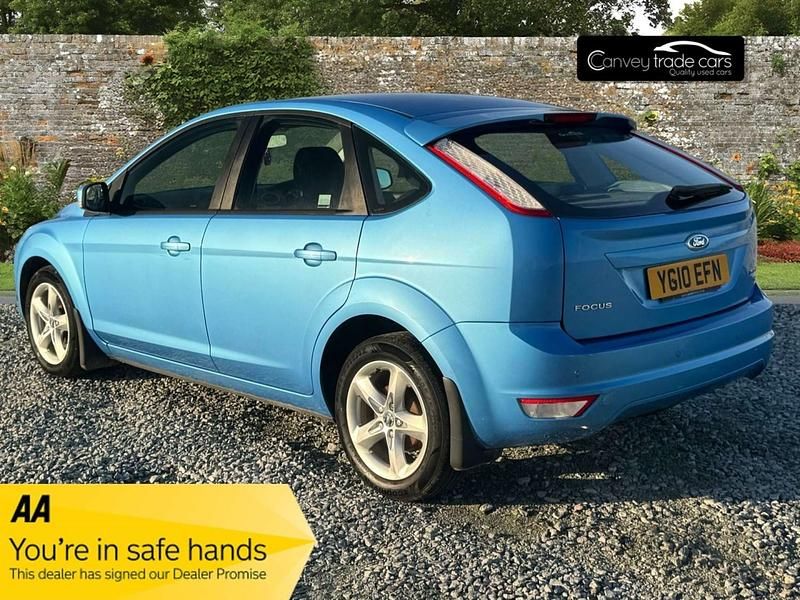Used Ford Focus Zetec 2010 Blue Hatchback