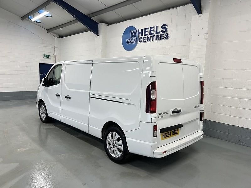 Used Renault Trafic 2024 White MPV