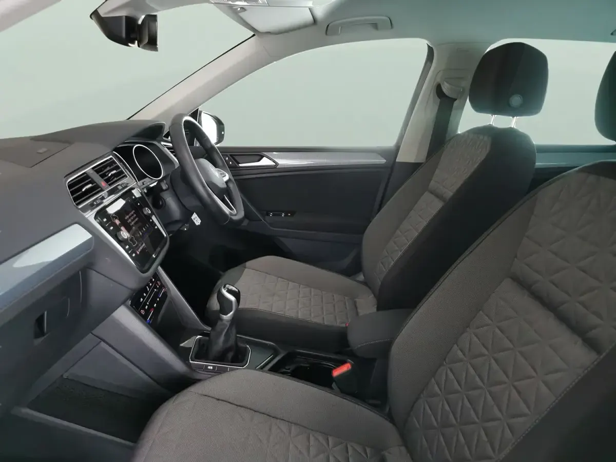 Used VW Tiguan Life 150 HP (110 kW) 2023 Grey SUV