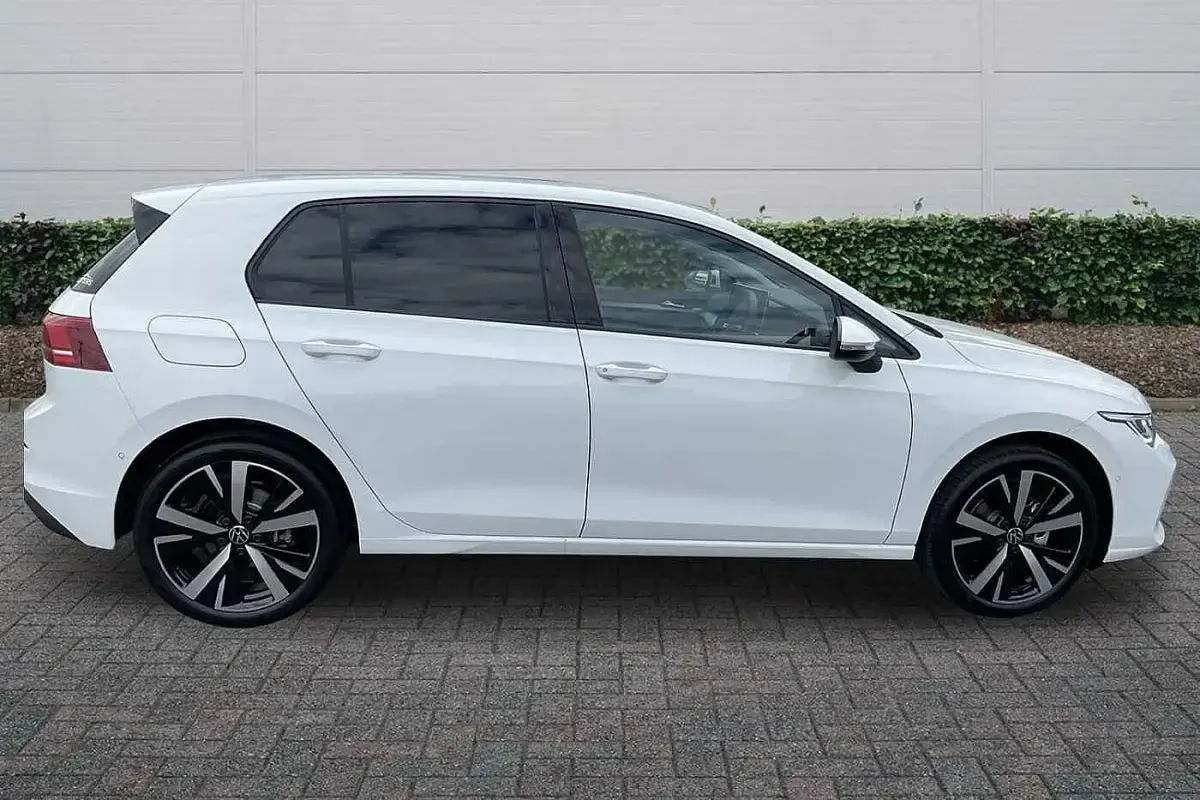 Used VW Golf VIII Match 150 HP (110 kW) 2026 Pure white Hatchback