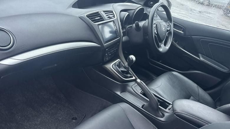 Used Honda Civic SR 120 HP (88 kW) 2016 Black Hatchback