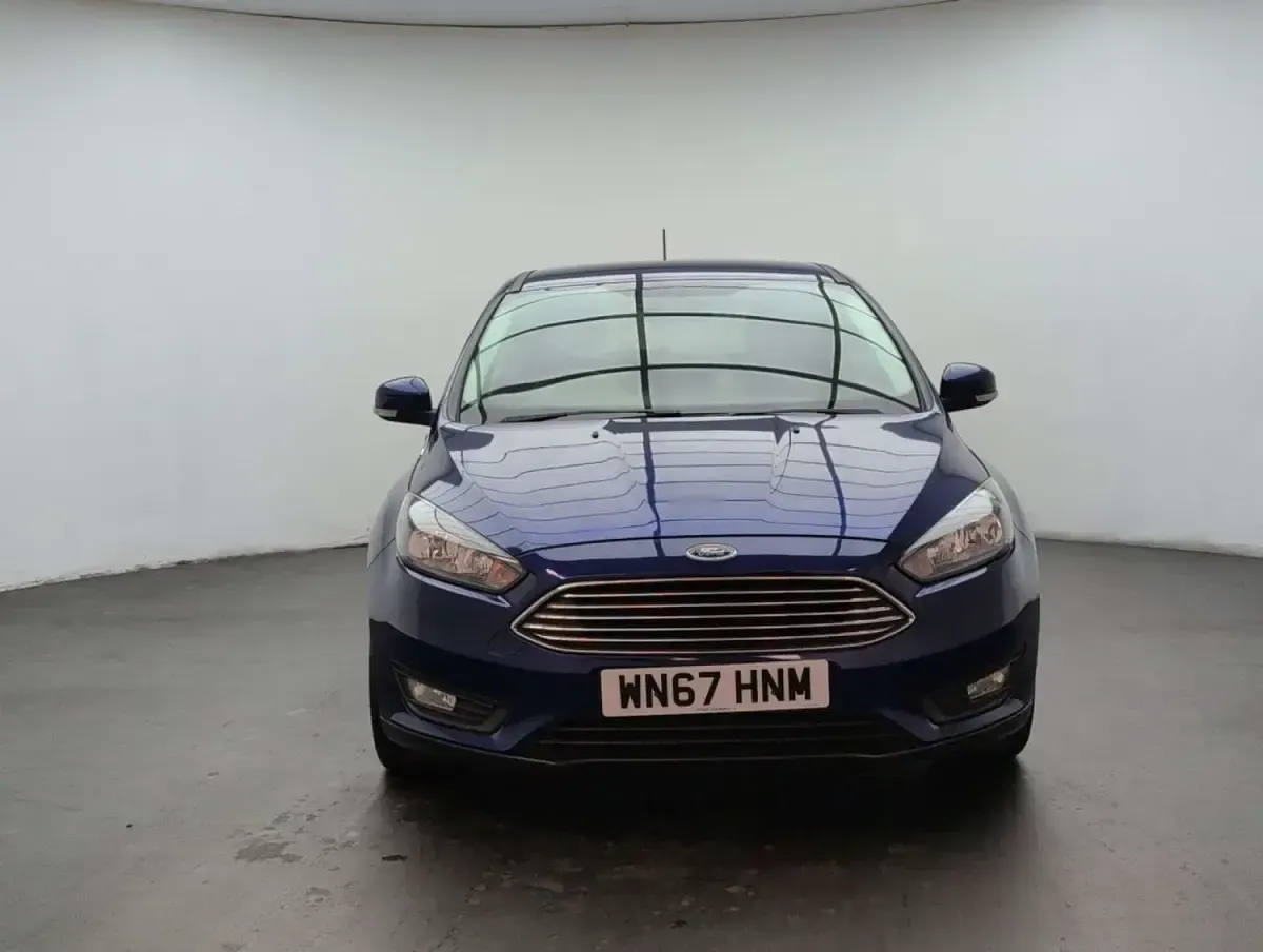Second-hand Ford Focus Zetec 125 CP (91 kW) 2017 Albastru Hatchback